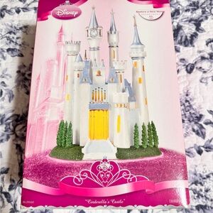 Disney Cinderella Castle Figurine studio 56 light up castle